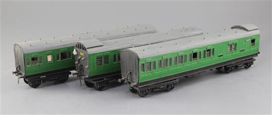A set of three scratchbuilt plastic Southern (Birdcage) coaches, nos.902, 2 or 3 rail